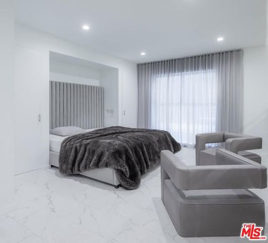 7062 Hawthorn Avenue A1, Los Angeles, CA 90028