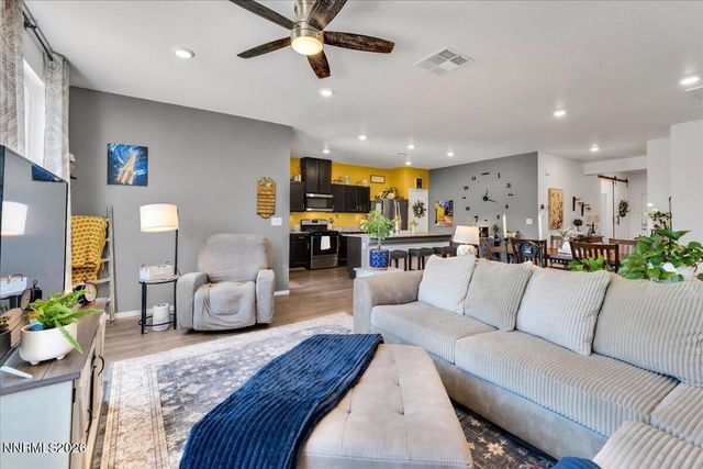 6738 Coyote Call Trail, Sparks, NV 89436