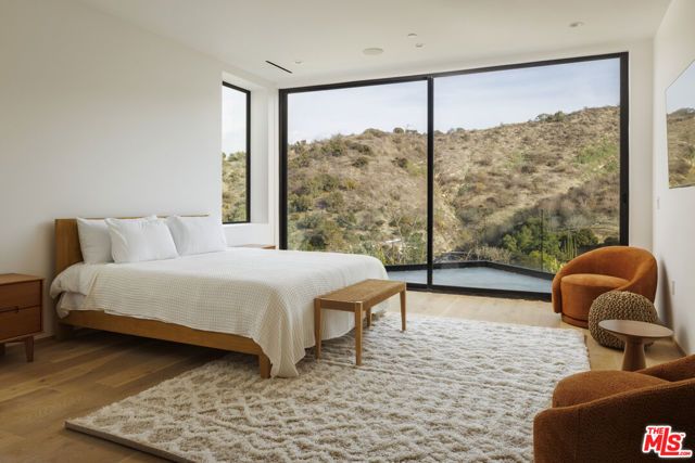 3755 Camino De La Cumbre, Sherman Oaks, CA 91423