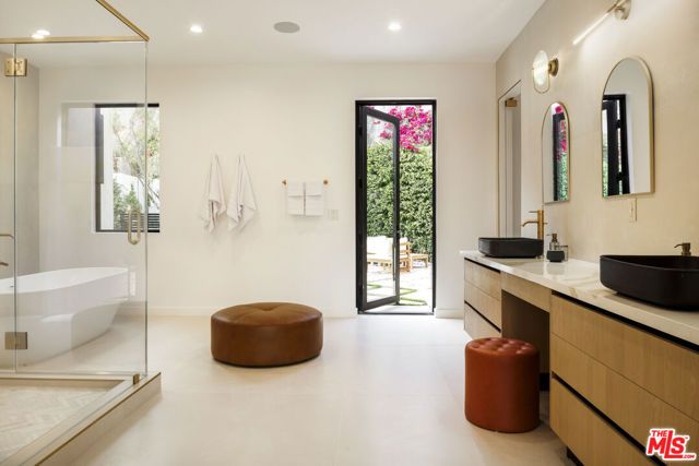 3755 Camino De La Cumbre, Sherman Oaks, CA 91423