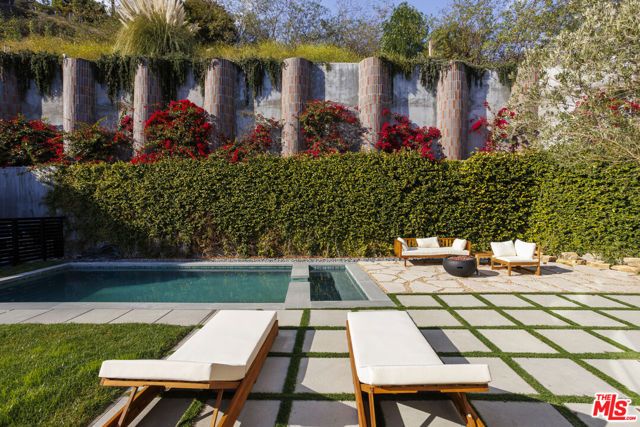 3755 Camino De La Cumbre, Sherman Oaks, CA 91423