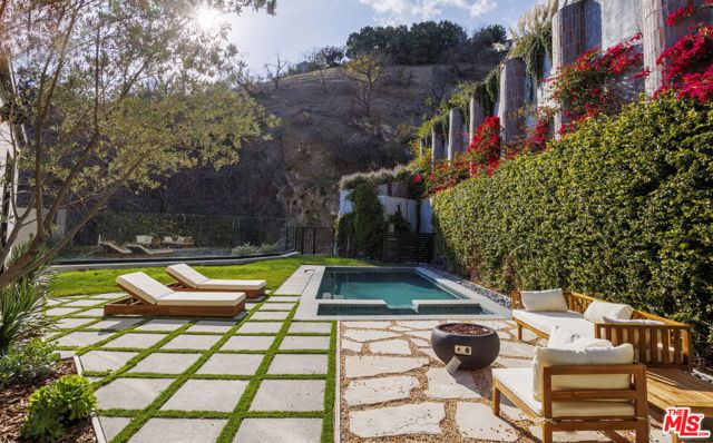 3755 Camino De La Cumbre, Sherman Oaks, CA 91423