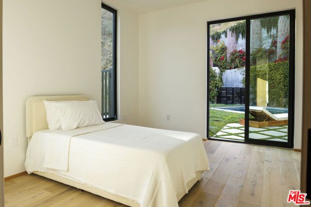 3755 Camino De La Cumbre, Sherman Oaks, CA 91423