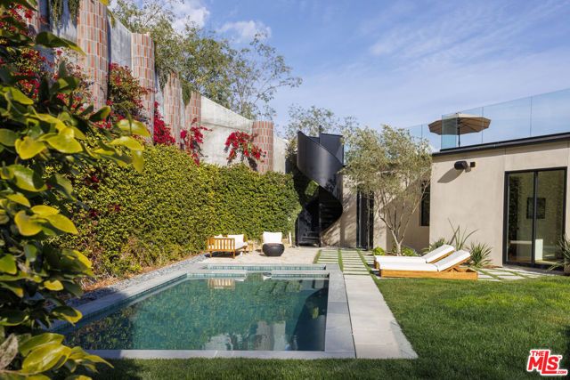 3755 Camino De La Cumbre, Sherman Oaks, CA 91423