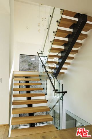 3755 Camino De La Cumbre, Sherman Oaks, CA 91423