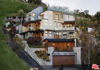 3755 Camino De La Cumbre, Sherman Oaks, CA 91423