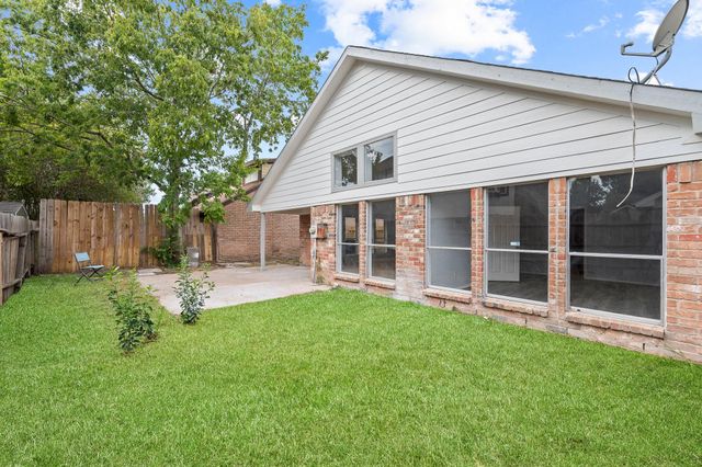 8510 Woodcamp Drive, Houston, TX 77088