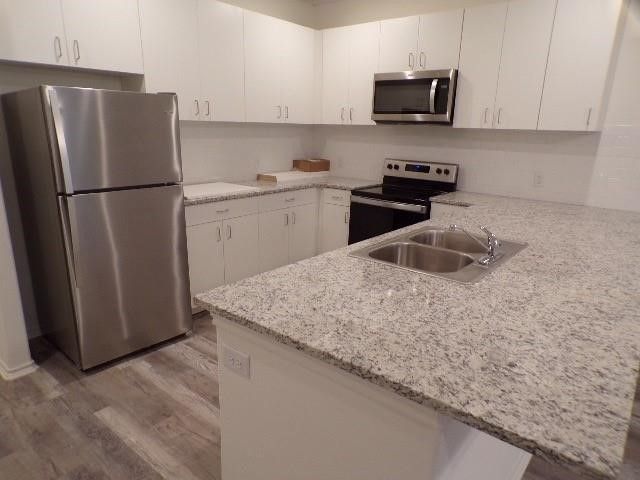 320 S Main Street, Bonham, TX 75418