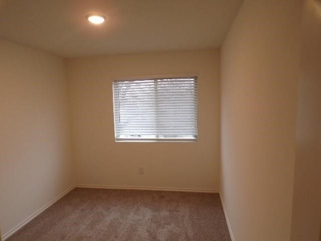 320 S Main Street, Bonham, TX 75418