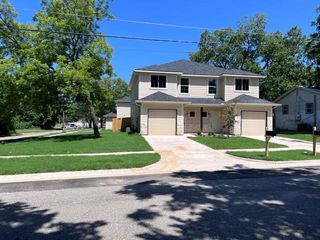 320 S Main Street, Bonham, TX 75418