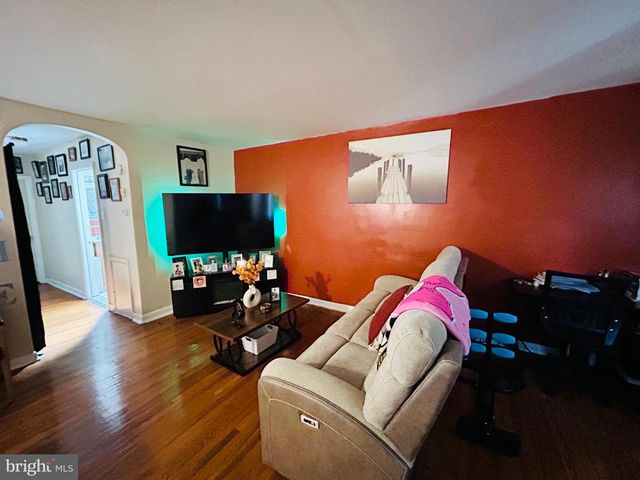 6623 N 2ND ST, Philadelphia, PA 19126
