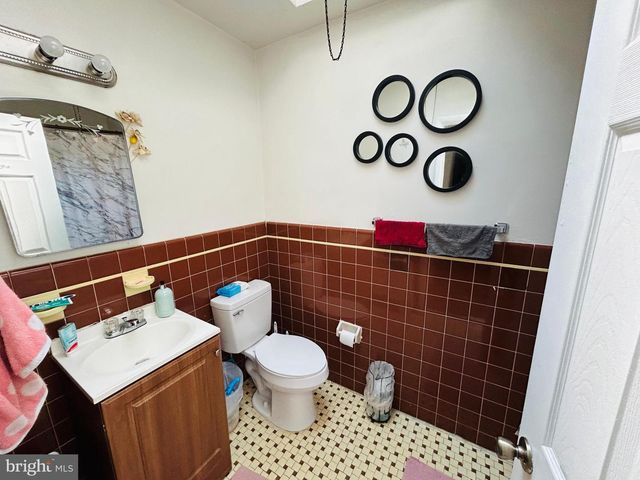 6623 N 2ND ST, Philadelphia, PA 19126
