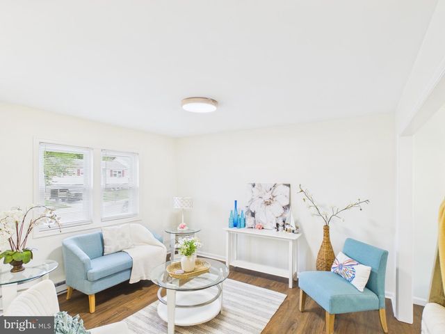 214 BREWSTER DR, Lancaster, PA 17603