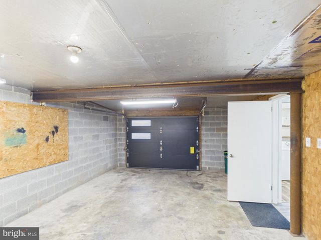 214 BREWSTER DR, Lancaster, PA 17603