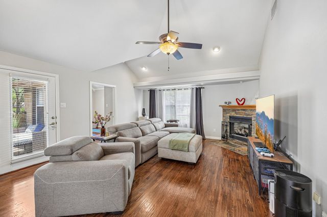 408 Milla Lane, Euless, TX 76039