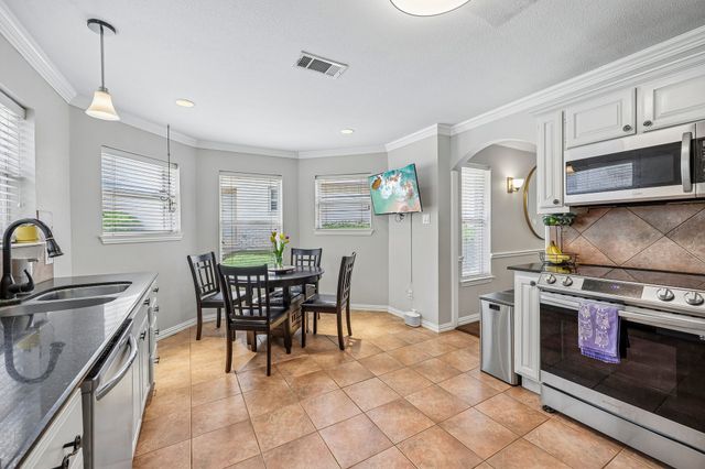 408 Milla Lane, Euless, TX 76039