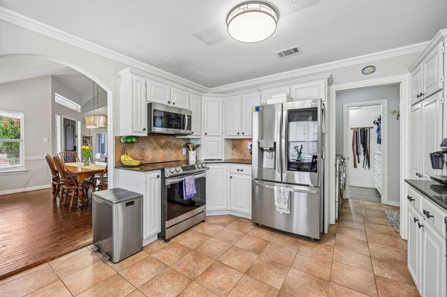 408 Milla Lane, Euless, TX 76039