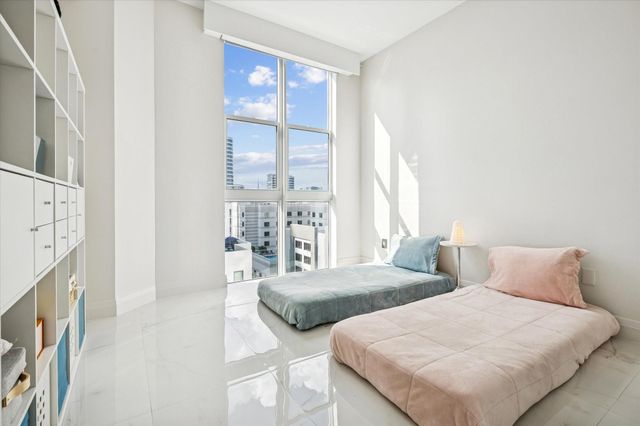 111 SE 8th Ave 1005, Fort Lauderdale, FL 33301