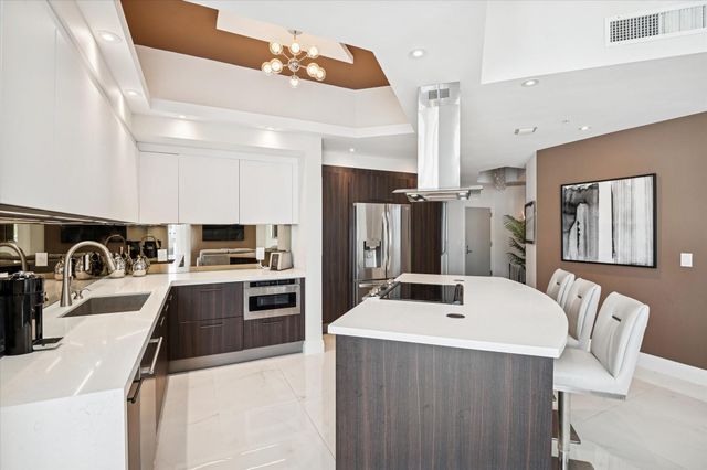 111 SE 8th Ave 1005, Fort Lauderdale, FL 33301