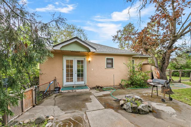 868 NE A Street, Grants Pass, OR 97526