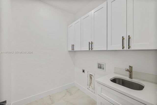 2400 CONROY AVE N, Lehigh Acres, FL 33971