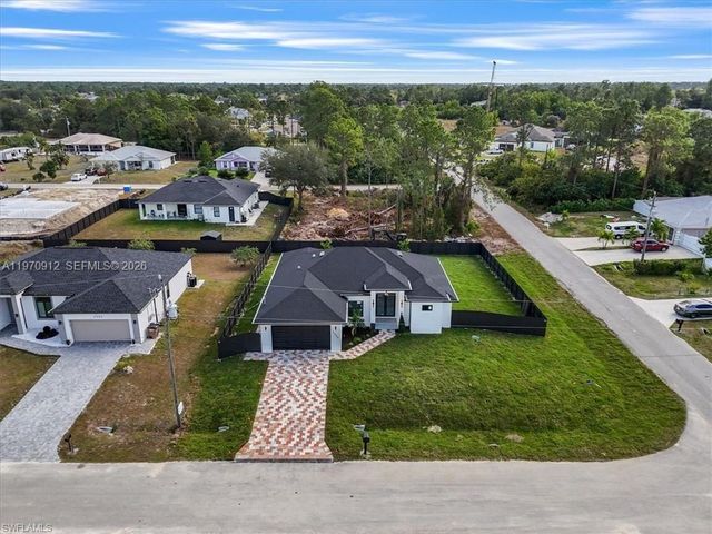 2400 CONROY AVE N, Lehigh Acres, FL 33971