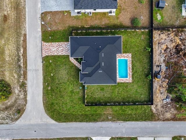 2400 CONROY AVE N, Lehigh Acres, FL 33971