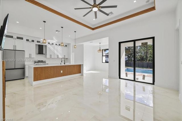 2400 CONROY AVE N, Lehigh Acres, FL 33971