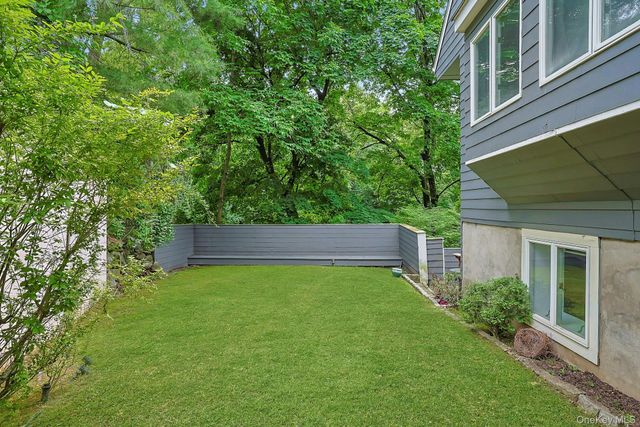 28 Sycamore Lane, Irvington, NY 10533