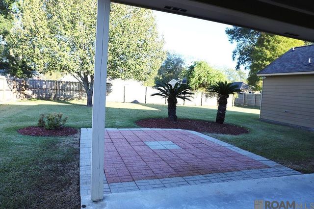 14356 Sommer Ln, Gonzales, LA 70737