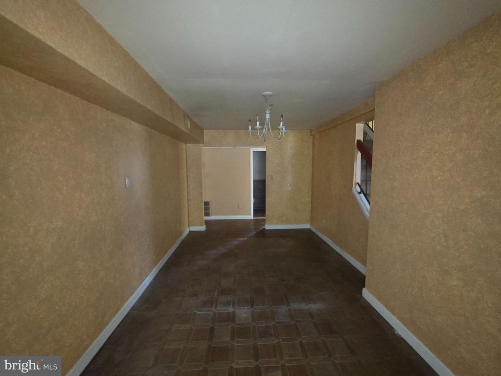 Image 11 of property listing at 2504 PANTHER LN, Bowie, MD 20716
