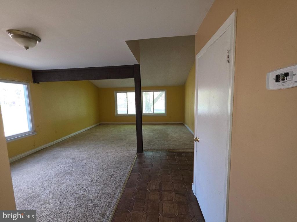 Image 9 of property listing at 2504 PANTHER LN, Bowie, MD 20716