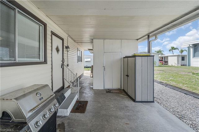 5506 Harbor LN, North Fort Myers, FL 33917
