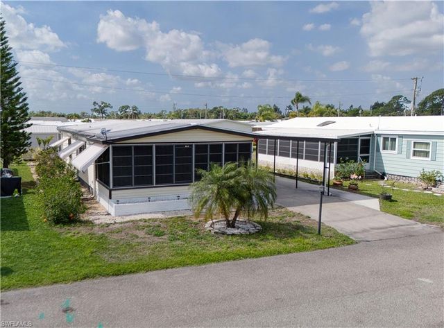5506 Harbor LN, North Fort Myers, FL 33917