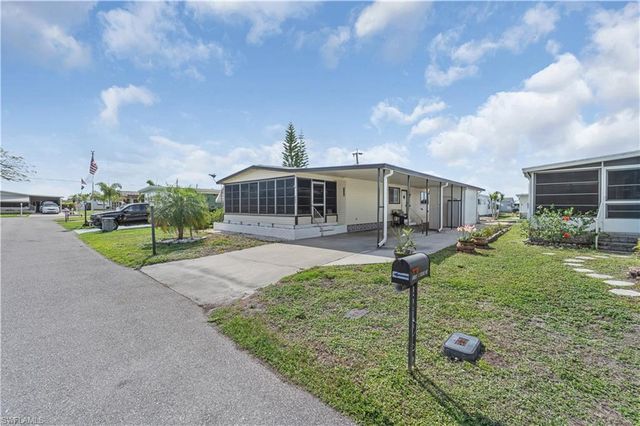 5506 Harbor LN, North Fort Myers, FL 33917