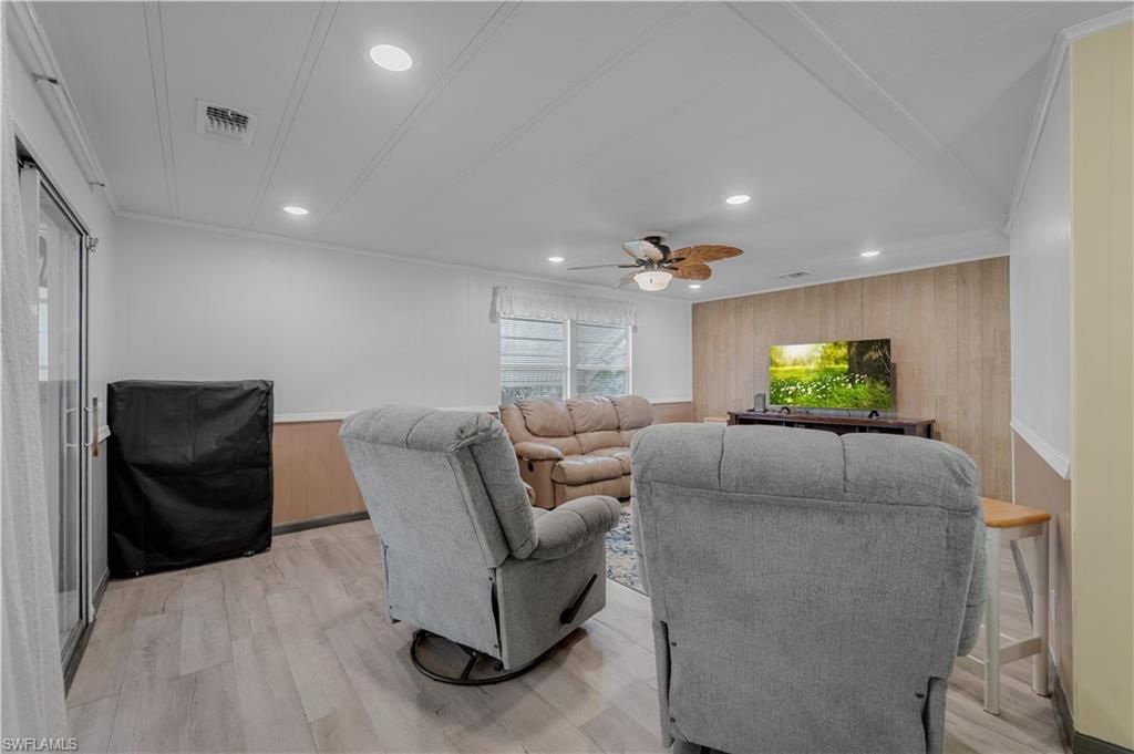5506 Harbor LN, North Fort Myers, FL 33917