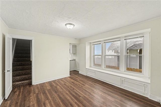 4026 Agnes Avenue, Kansas City, MO 64130