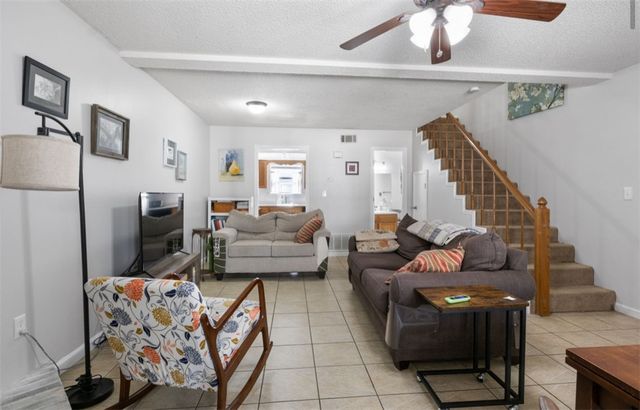 304 Fairway Circle b, Springdale, AR 72764