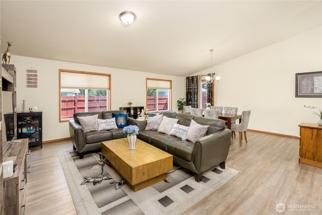 1137 Highland Avenue, Port Angeles, WA 98362