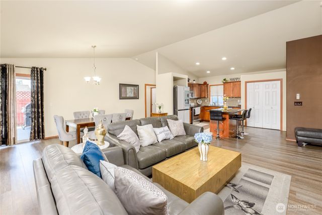 1137 Highland Avenue, Port Angeles, WA 98362