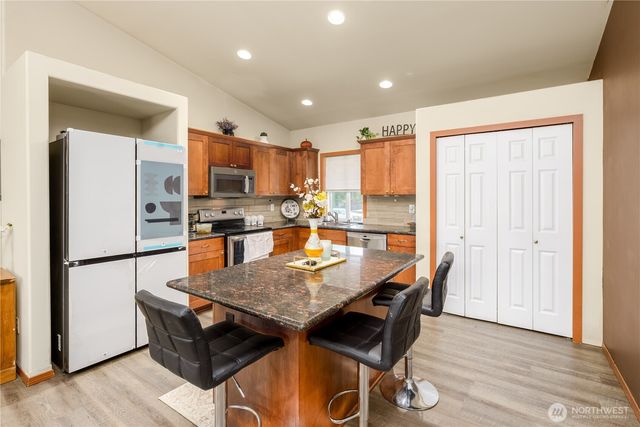 1137 Highland Avenue, Port Angeles, WA 98362