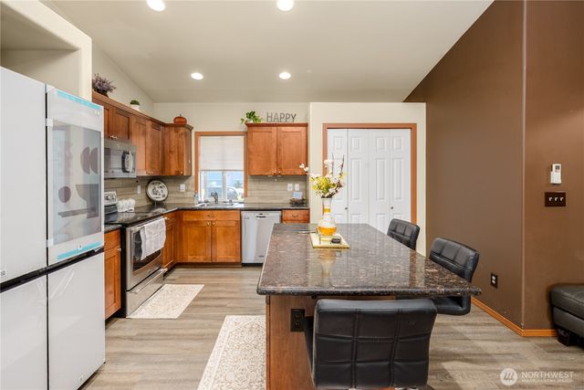 1137 Highland Avenue, Port Angeles, WA 98362