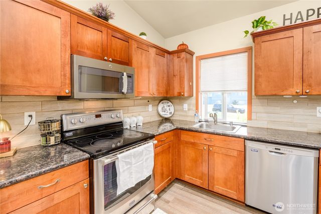 1137 Highland Avenue, Port Angeles, WA 98362