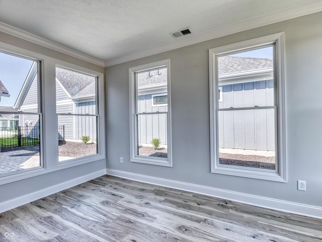 7073 Yosemite Drive, Zionsville, IN 46077