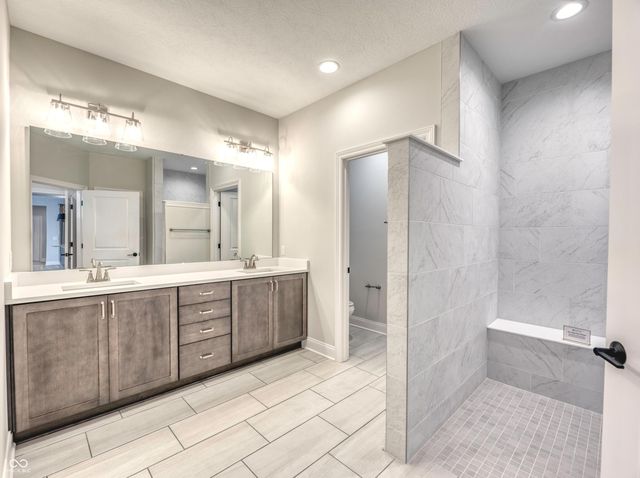 7073 Yosemite Drive, Zionsville, IN 46077
