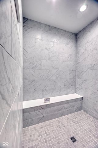 7073 Yosemite Drive, Zionsville, IN 46077