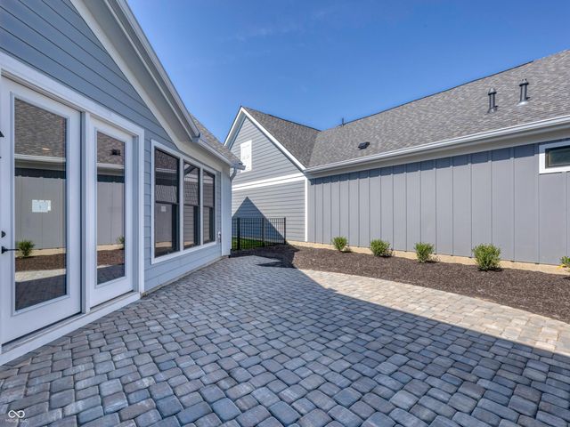 7073 Yosemite Drive, Zionsville, IN 46077