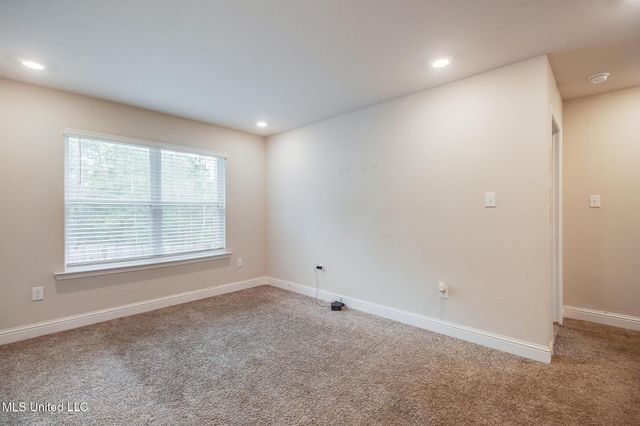 6543 Eastland Circle, Biloxi, MS 39532