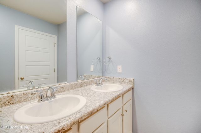 6543 Eastland Circle, Biloxi, MS 39532