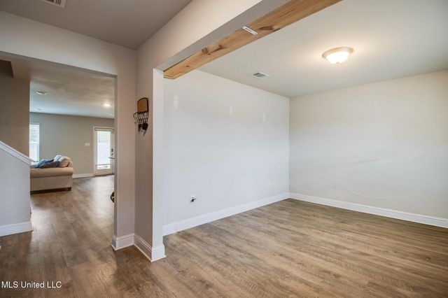 6543 Eastland Circle, Biloxi, MS 39532